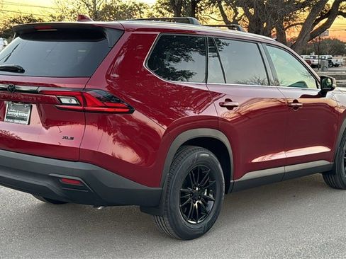 New 2026 Toyota Grand Highlander XLE image 9