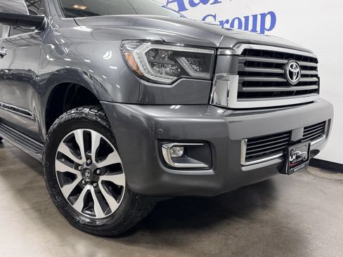Used 2019 Toyota Sequoia Limited w/ Safety & Convenience Package AWD/4WD image 22