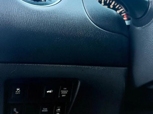 Used 2015 Nissan Pathfinder SL w/ SL Tech Package image 23