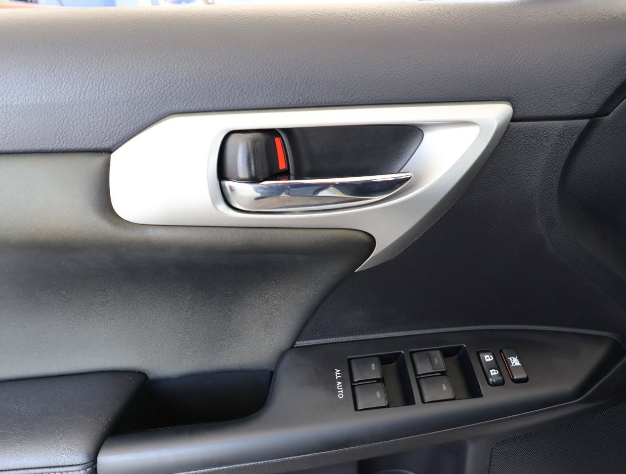 Used 2012 Lexus CT 200h Premium FWD image 35