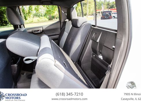 Used 2021 Toyota Tacoma TRD Sport AWD/4WD image 27