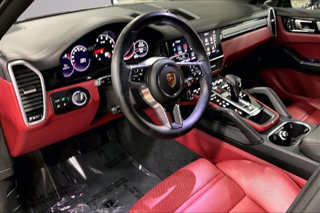 Used 2023 Porsche Cayenne Platinum Edition AWD/4WD image 15