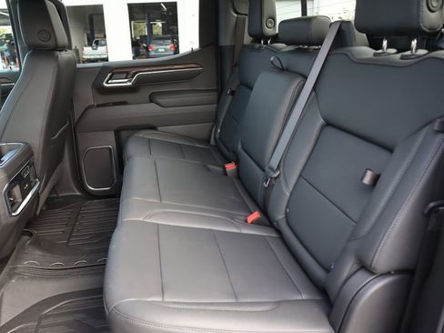 New 2026 GMC Sierra 1500 SLT w/ SLT Premium Plus Package image 18