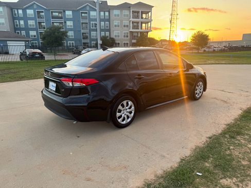 Used 2024 Toyota Corolla LE FWD image 8