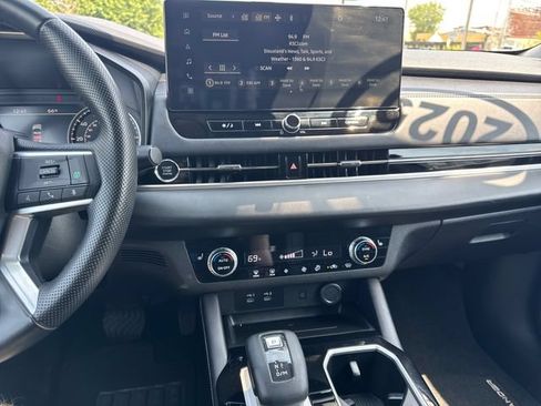 Used 2025 Mitsubishi Outlander SE AWD/4WD image 18