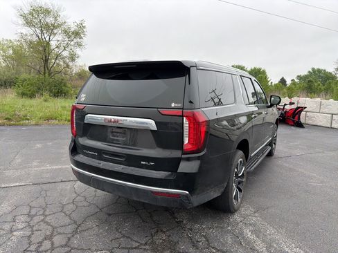 Used 2023 GMC Yukon XL SLT AWD/4WD image 7