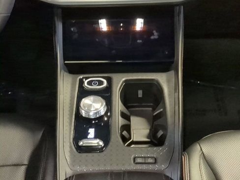 Used 2024 Jeep Wagoneer Launch Edition image 18