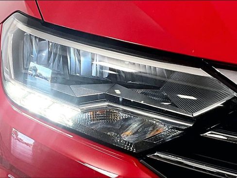 Used 2019 Volkswagen Jetta SE image 27