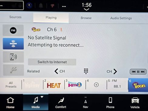 New 2026 Chrysler Pacifica Select image 3