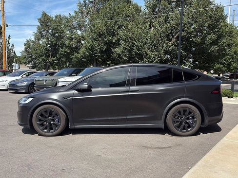 Used 2022 Tesla Model X AWD/4WD image 5