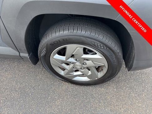 Certified 2025 Hyundai Kona SE image 33