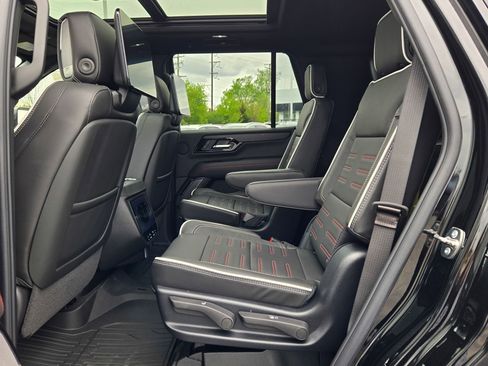 New 2026 GMC Yukon AT4 Ultimate w/ LPO, Floor Liner Package AWD/4WD image 38