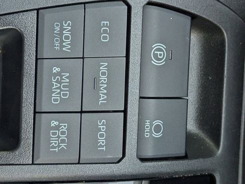 Certified 2023 Toyota RAV4 LE AWD/4WD image 22