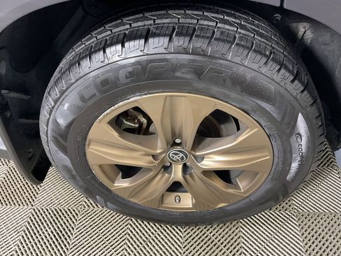 Used 2022 Toyota Highlander Bronze Edition image 10