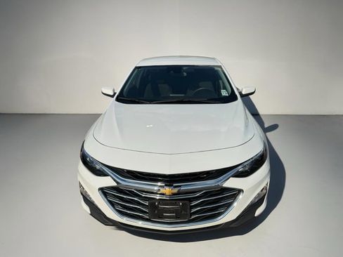 Used 2024 Chevrolet Malibu LT FWD image 2