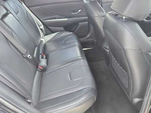Used 2023 Hyundai Elantra Limited FWD image 16