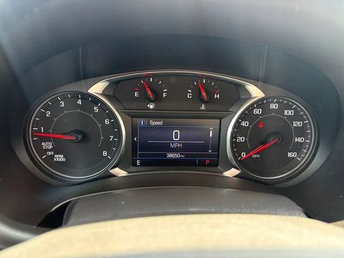 Used 2023 GMC Terrain SLE w/ Driver Convenience Package FWD image 27