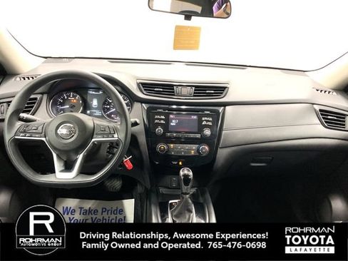 Used 2017 Nissan Rogue S FWD image 14