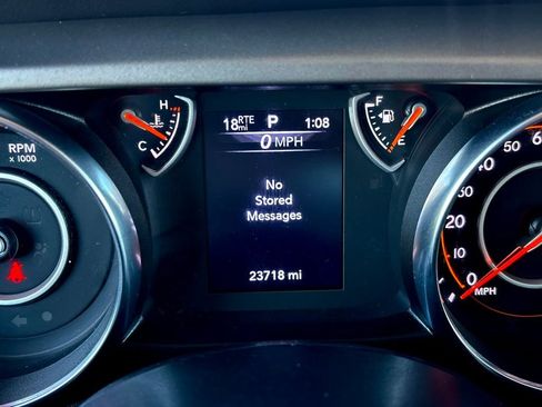 Used 2022 Jeep Wrangler Willys image 17