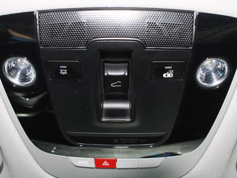 Used 2024 Kia Seltos EX AWD/4WD image 12