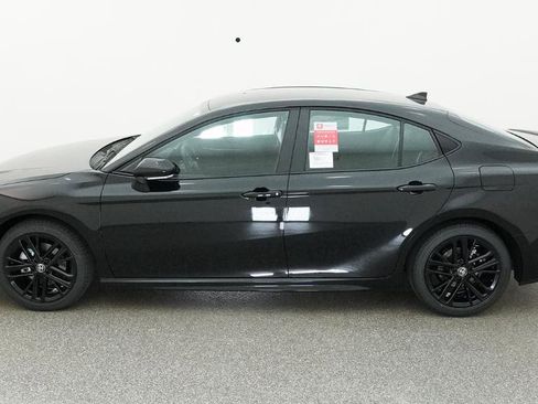 New 2026 Toyota Camry SE image 6