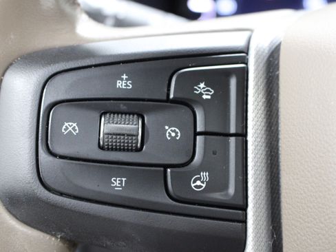 Used 2023 GMC Yukon XL Denali AWD/4WD image 11