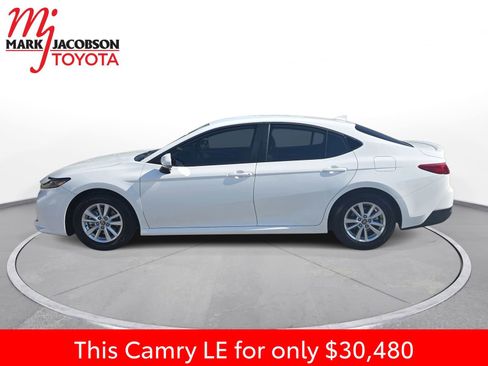 Used 2026 Toyota Camry LE w/ Convenience Package image 14
