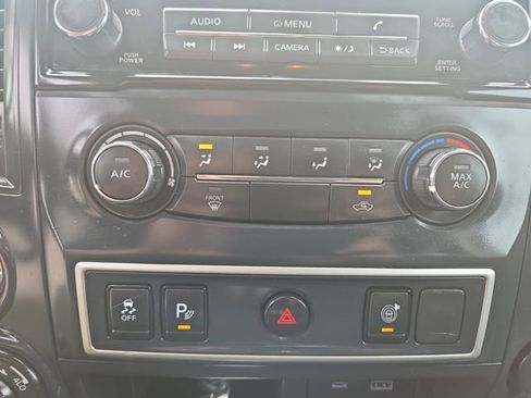 Used 2022 Nissan Titan S w/ S Utility Package image 25