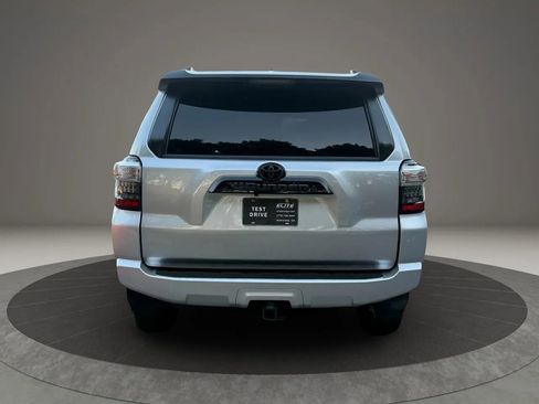 Used 2021 Toyota 4Runner Venture w/ Moonroof Package image 5