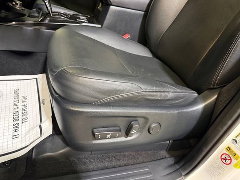 Used 2019 Toyota 4Runner Limited AWD/4WD image 40