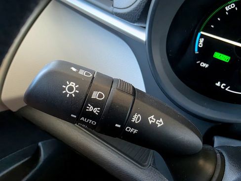 Used 2026 Toyota Sienna XLE FWD image 29