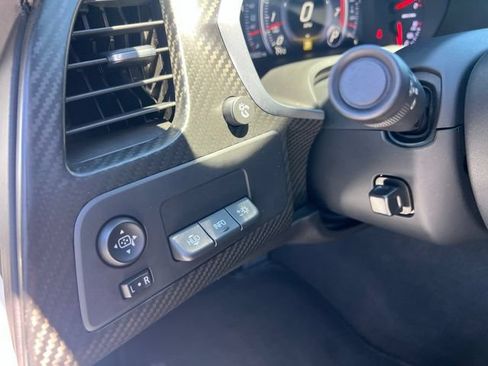 Used 2016 Chevrolet Corvette Z06 w/ 3LZ Preferred Equipment Group RWD image 15