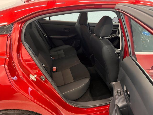 Used 2024 Nissan Sentra SV FWD image 11