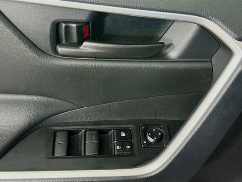 Certified 2025 Toyota RAV4 LE image 17