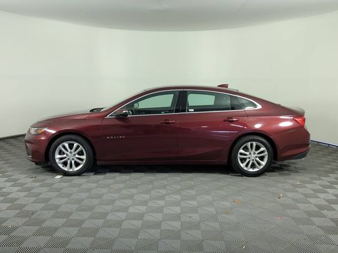 Used 2016 Chevrolet Malibu LT FWD image 3