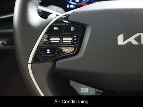 Used 2025 Kia Niro Wind w/ Wind Preserve Package FWD image 8