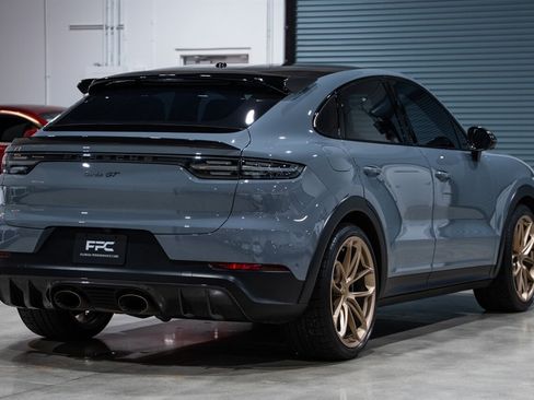Used 2022 Porsche Cayenne Turbo GT AWD/4WD image 13