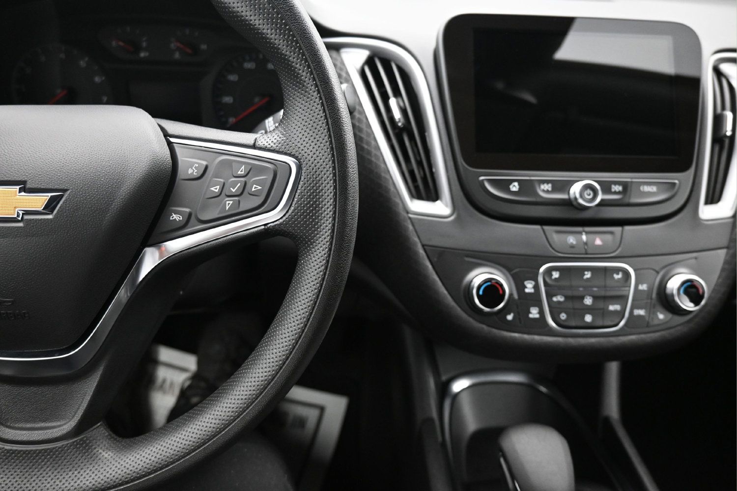 Used 2025 Chevrolet Malibu LT FWD image 18