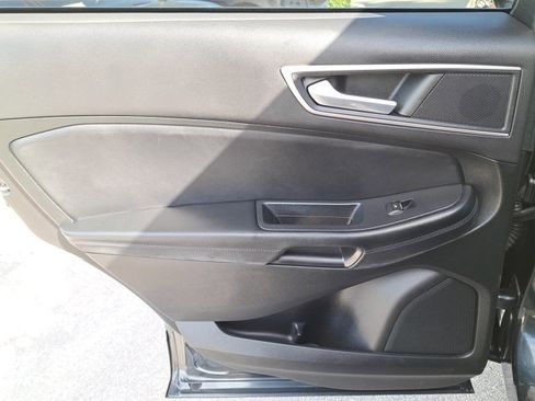 Used 2022 Ford Edge SEL w/ Convenience Package image 16