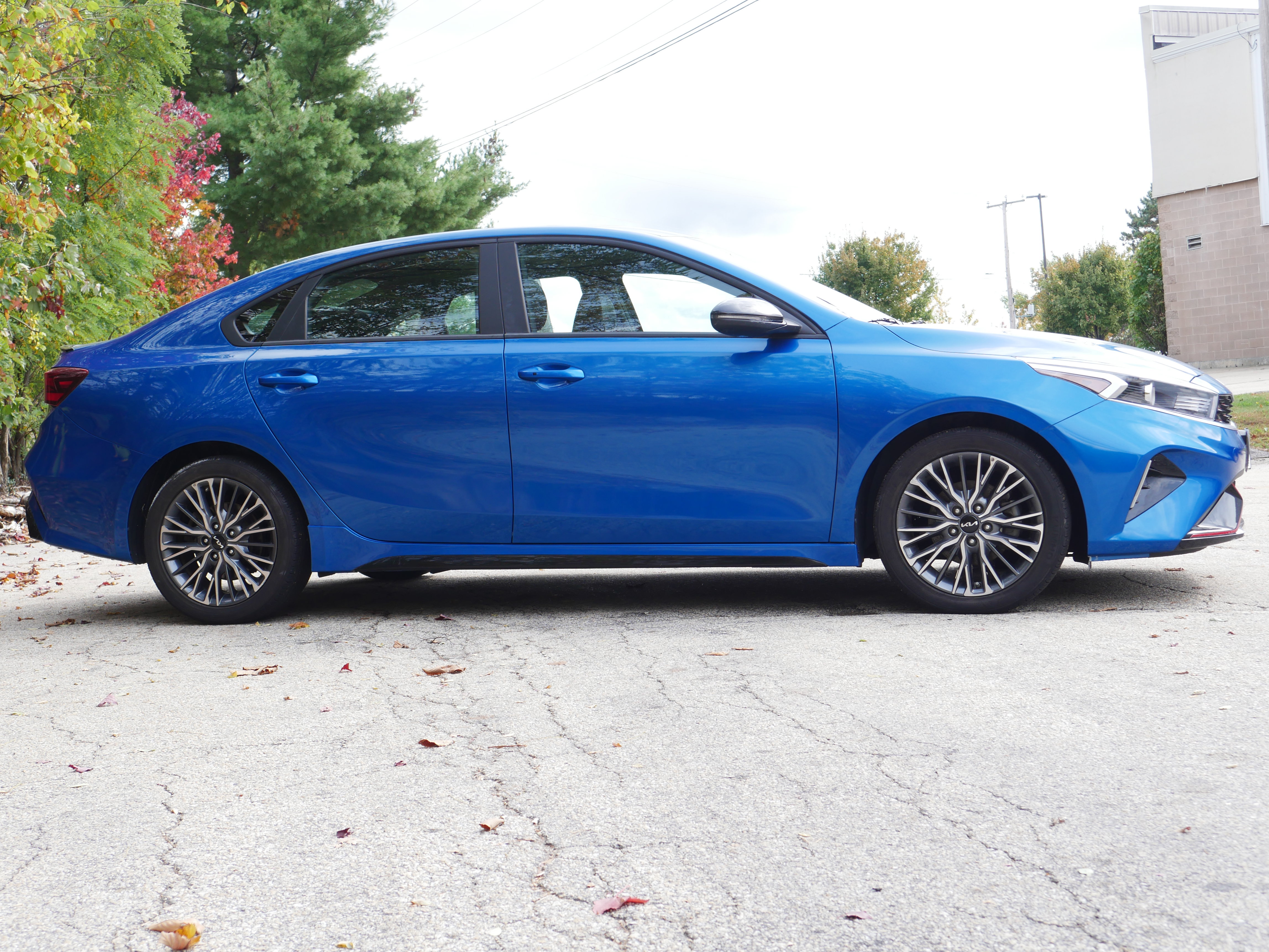 Used 2023 Kia Forte GT-Line w/ GT-Line Premium Package FWD image 7