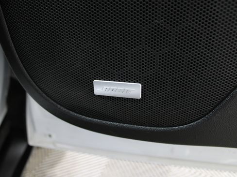 Used 2018 GMC Acadia SLT image 30