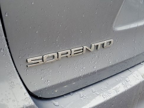 Used 2019 Kia Sorento L image 34