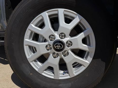 New 2026 Toyota Tacoma SR5 AWD/4WD image 11