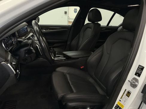 Used 2018 BMW 530i xDrive AWD/4WD image 15