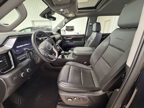 Used 2023 GMC Sierra 1500 Denali w/ Denali Reserve Package AWD/4WD image 9