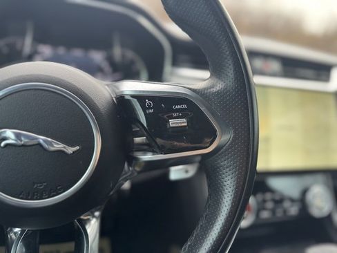 Certified 2021 Jaguar F-PACE R-Dynamic S image 25