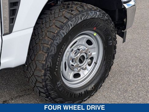 New 2026 Ford F250 XL w/ XL Off-Road Package image 13