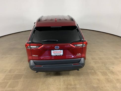 Used 2022 Toyota RAV4 XLE w/ XLE Grade Weather Package AWD/4WD image 11