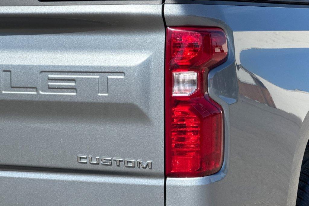 Used 2025 Chevrolet Silverado 1500 Custom RWD image 32