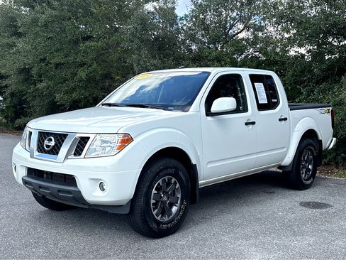 Used 2019 Nissan Frontier PRO-4X image 3